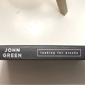 Looking For Alaska Book by John Green